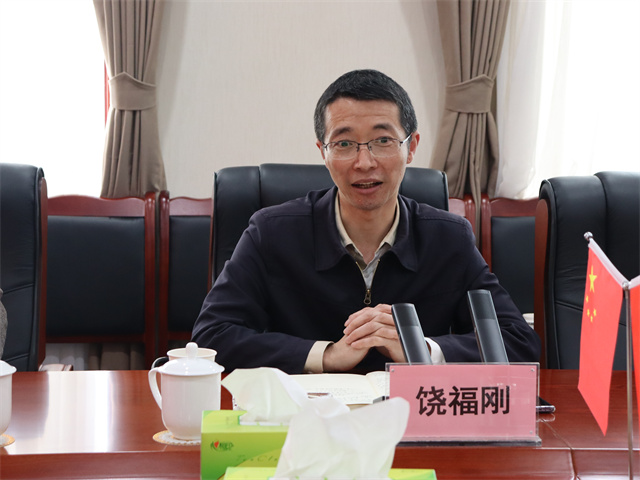 鄧華會(huì)見(jiàn)宜賓市供銷(xiāo)社黨委書(shū)記、理事會(huì)主任饒福剛一行